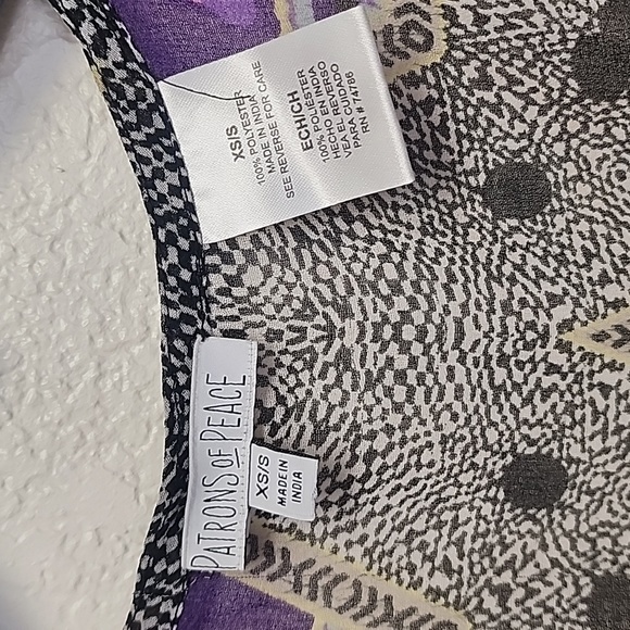 PATRONS OF PEACE Kimono - Picture 3 of 11